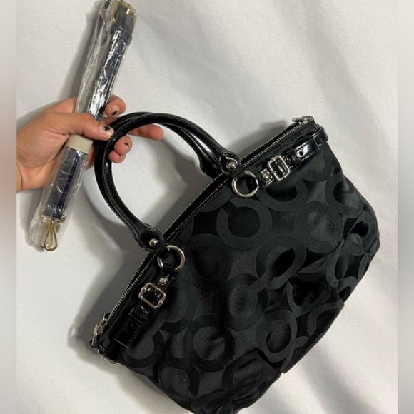 NWOT! Coach medium black monogram canvas Madison OP Art satchel crossbody bag - Picture 6 of 7